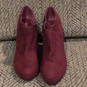 E) Women’s Nine West Ankle Shoe with Heels worn 2x